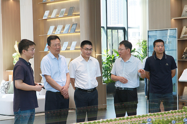 3董事长调研921.jpg